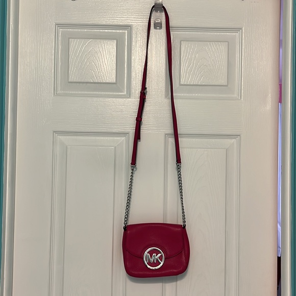 Michael Kors pink crossbody, never used. - Picture 5 of 6
